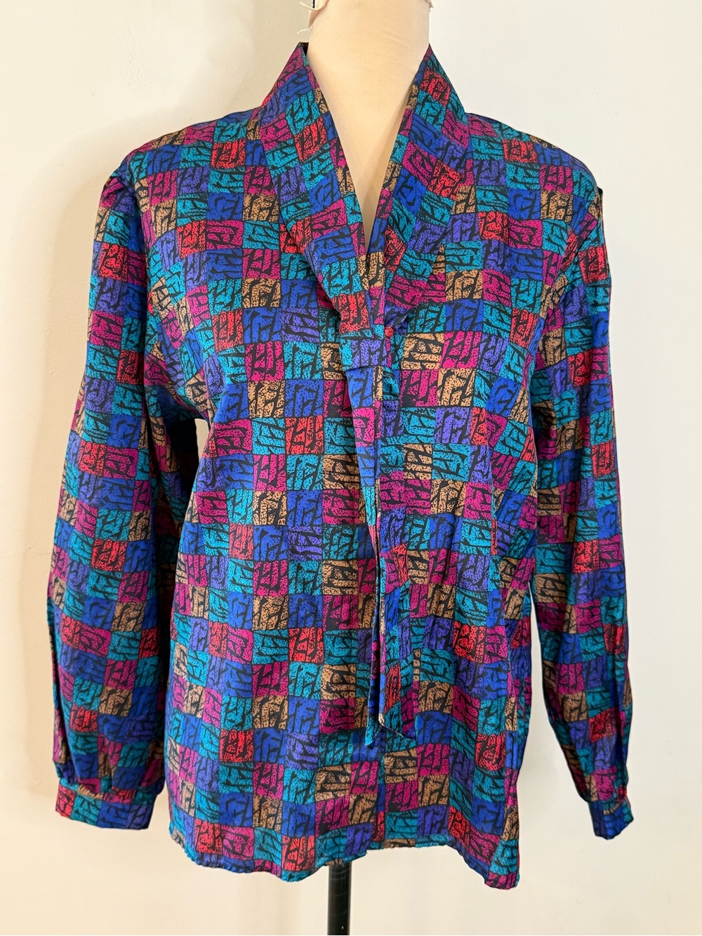 Vintage colorful abstract color block V neck top long sleeves bow SZ 12